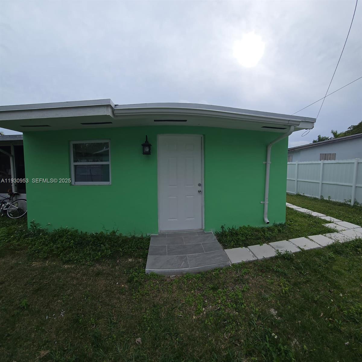 10241 Haitian Dr, Cutler Bay FL 33189