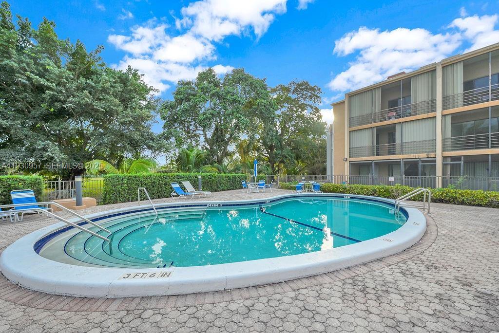 3900 N Hills Dr # 303, Hollywood FL 33021 photo 2