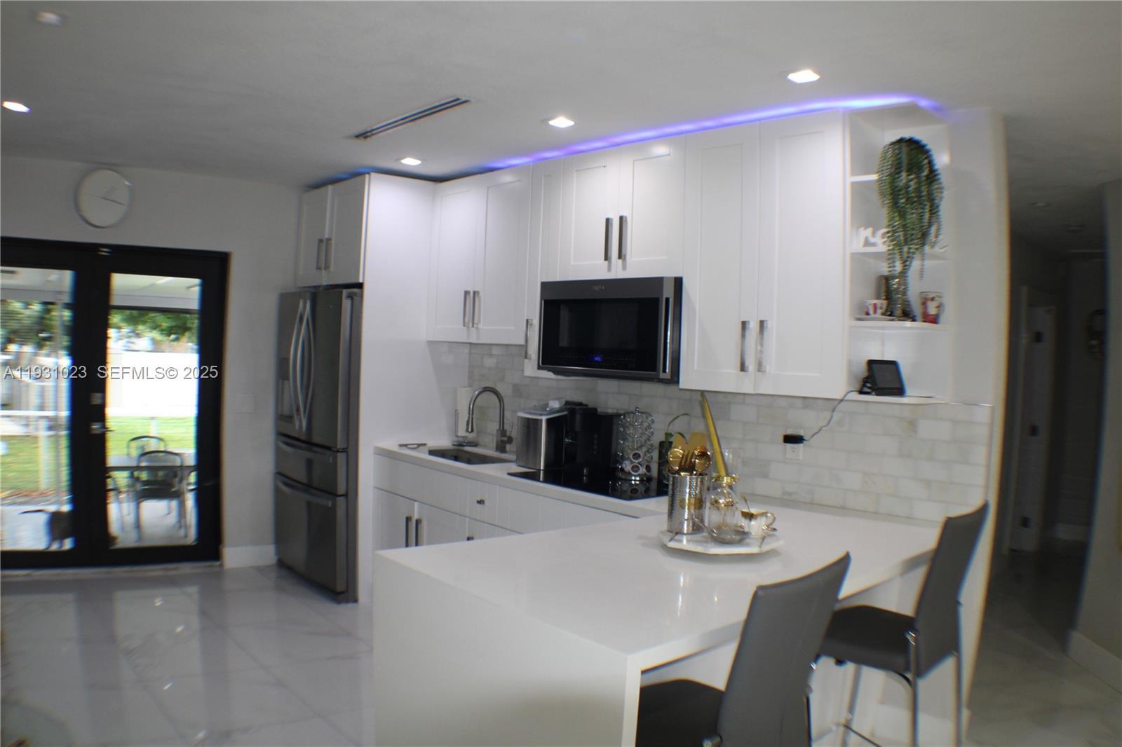 171 E 56th St, Hialeah FL 33013 photo 4
