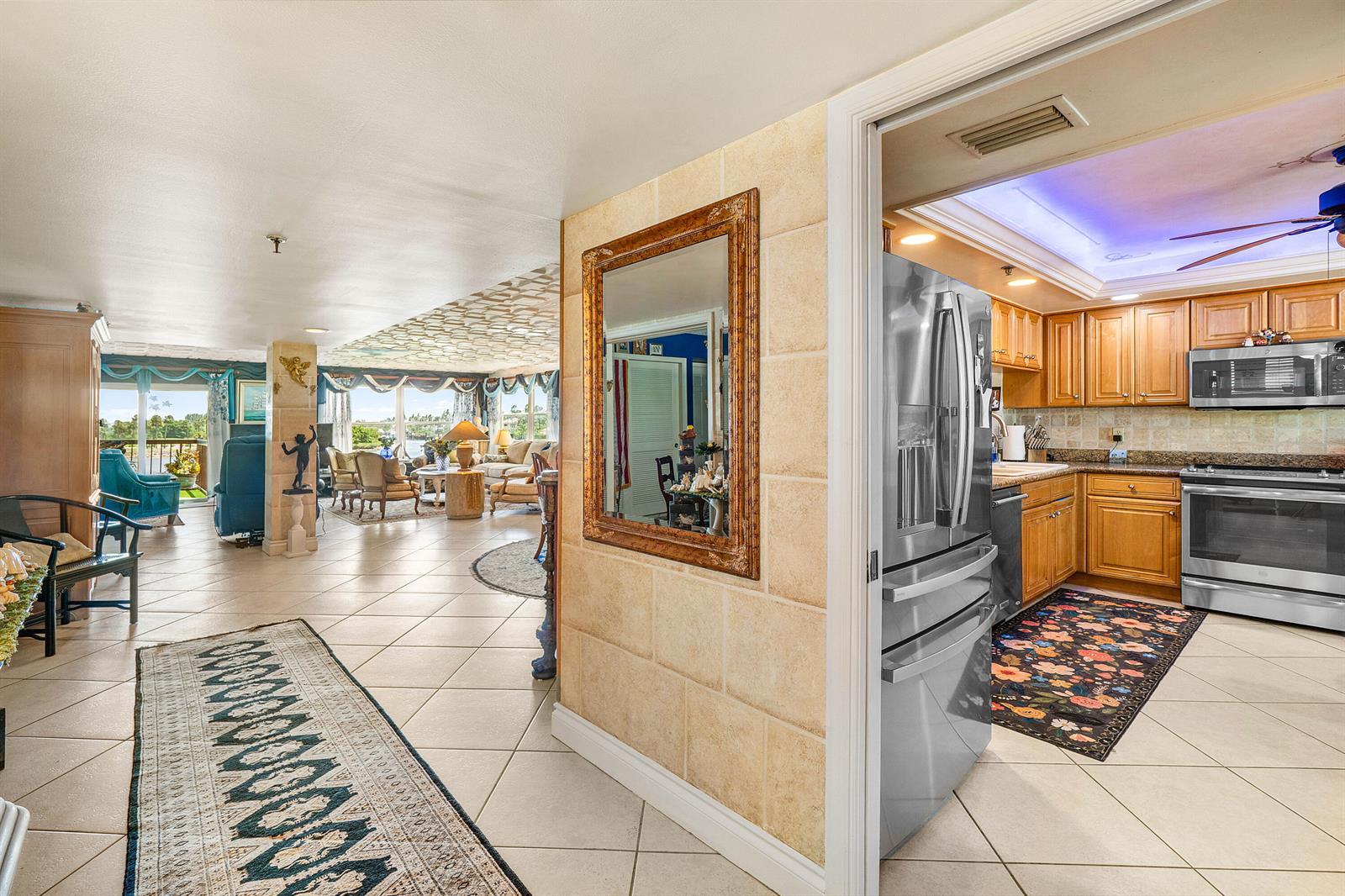 374 Golfview Road # 205, North Palm Beach FL 33408 photo 3