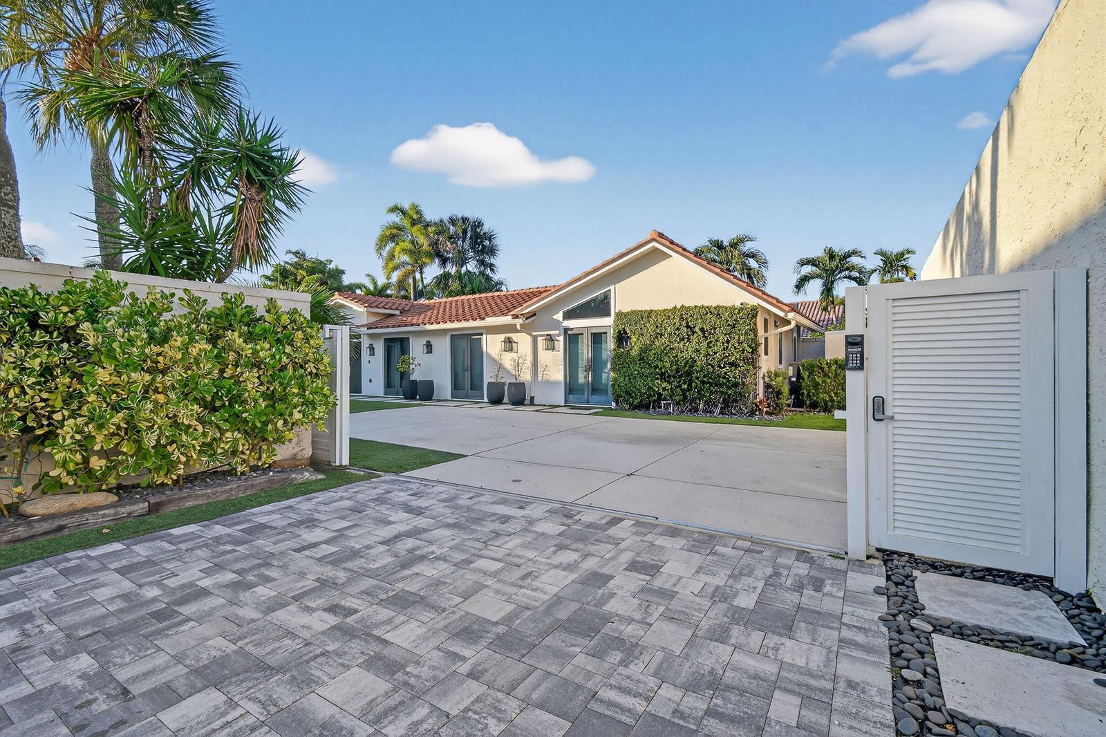 105 W Tarpon Lane, Jupiter FL 33477 photo 5