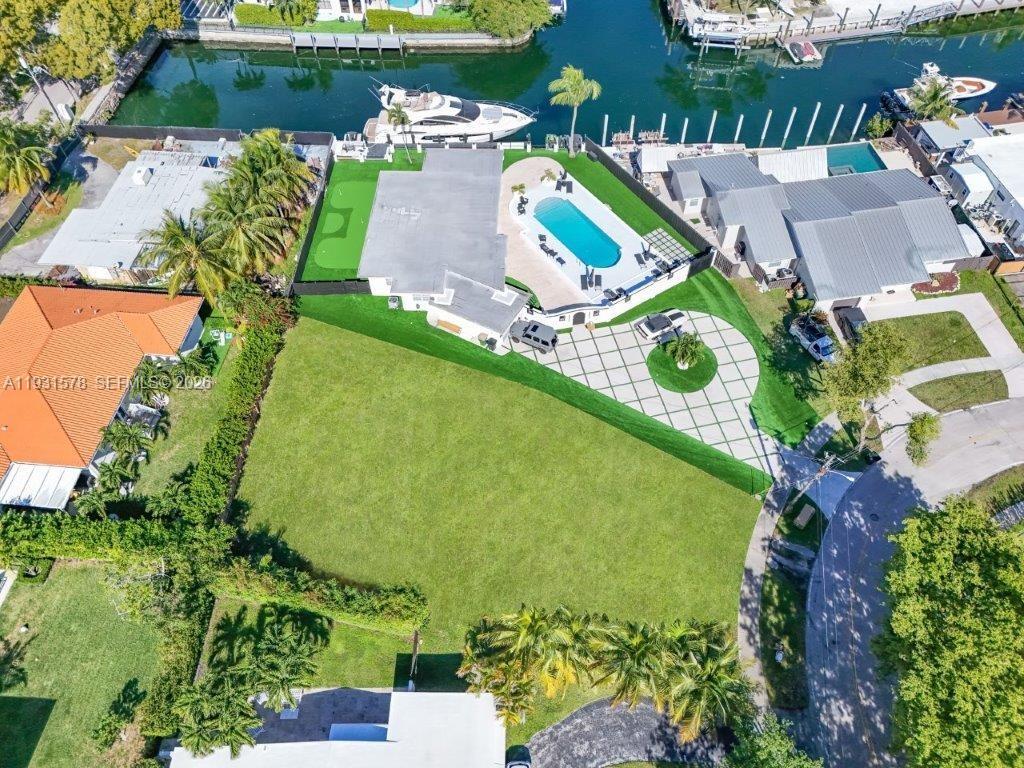 1835 N Hibiscus Dr, North Miami FL 33181 photo 2