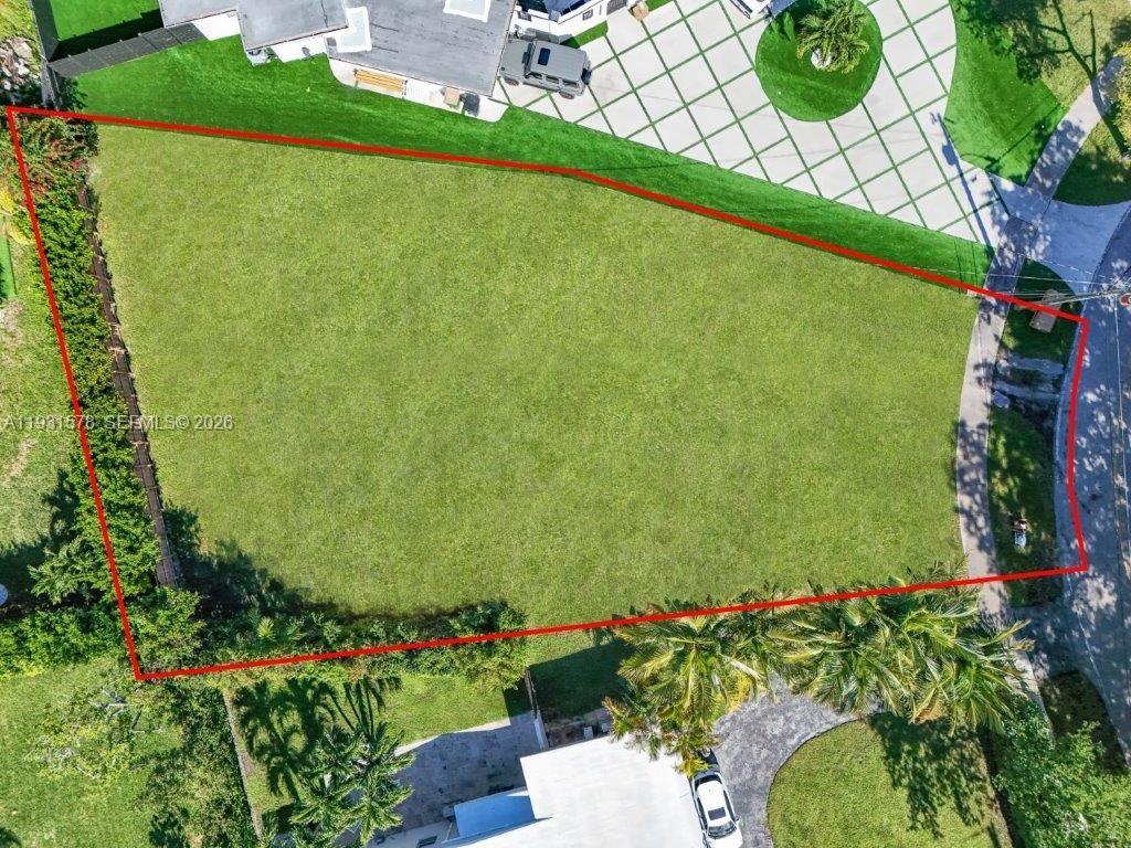 1835 N Hibiscus Dr, North Miami FL 33181