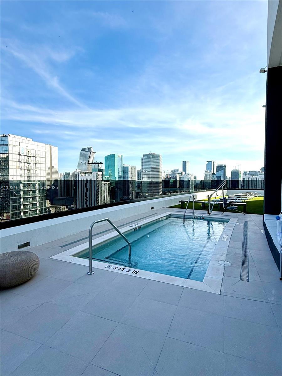 225 N Miami Ave # 1604, Miami FL 33128 photo 2