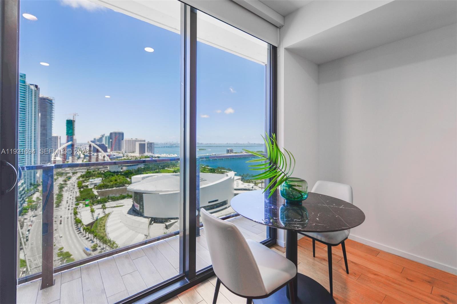 398 NE 5th St # 2407, Miami FL 33132 photo 2