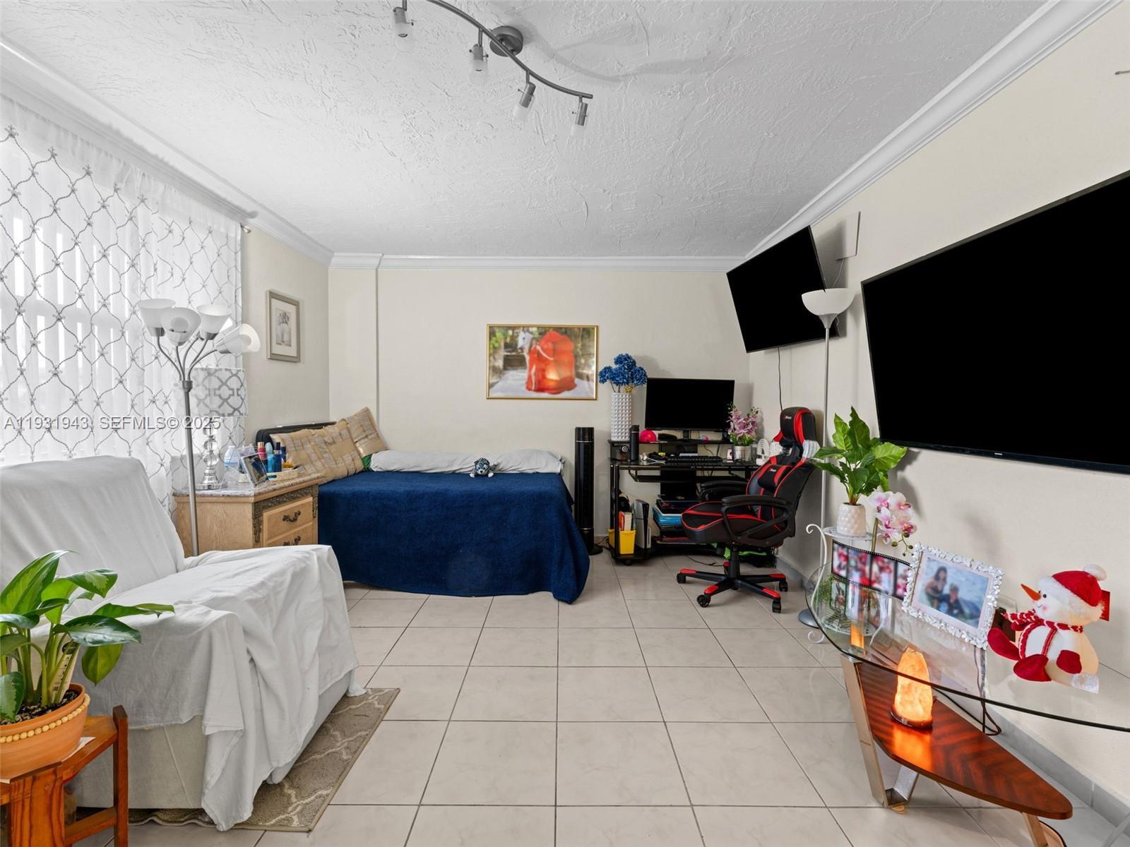 1655 W 44th Pl # 448, Hialeah FL 33012 photo 4