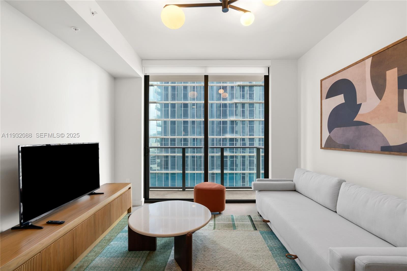 11 NE 6th St # 2005, Miami FL 33132 photo 2