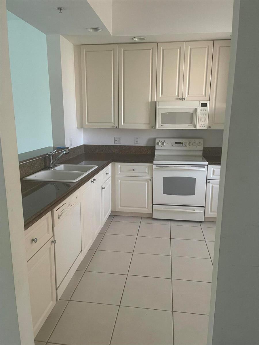 1 Harbour Isle Ph01 Drive E # 1, Fort Pierce FL 34949