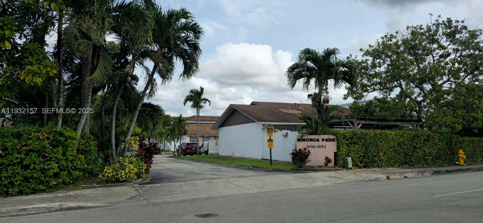 12193 SW 10th St, Miami FL 33184 photo 3