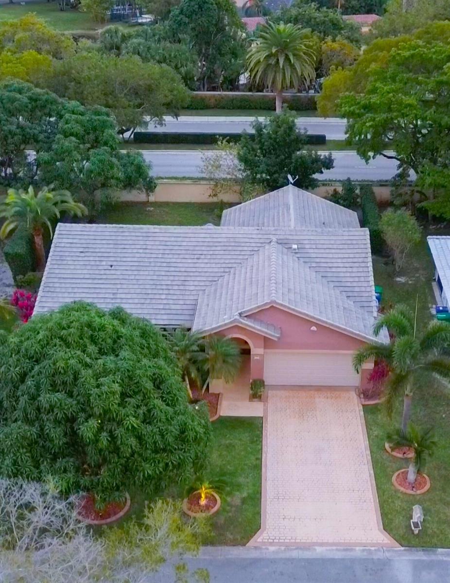 4555 NW 88 Terrace, Coral Springs FL 33065 photo 2