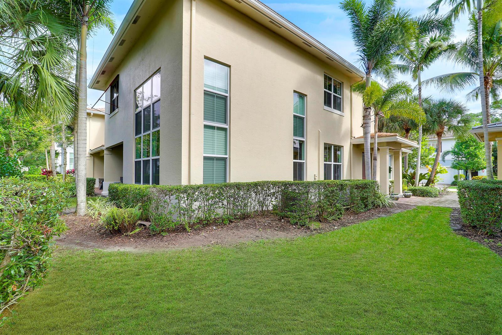 1083 Piccadilly Street, Palm Beach Gardens FL 33418 photo 5