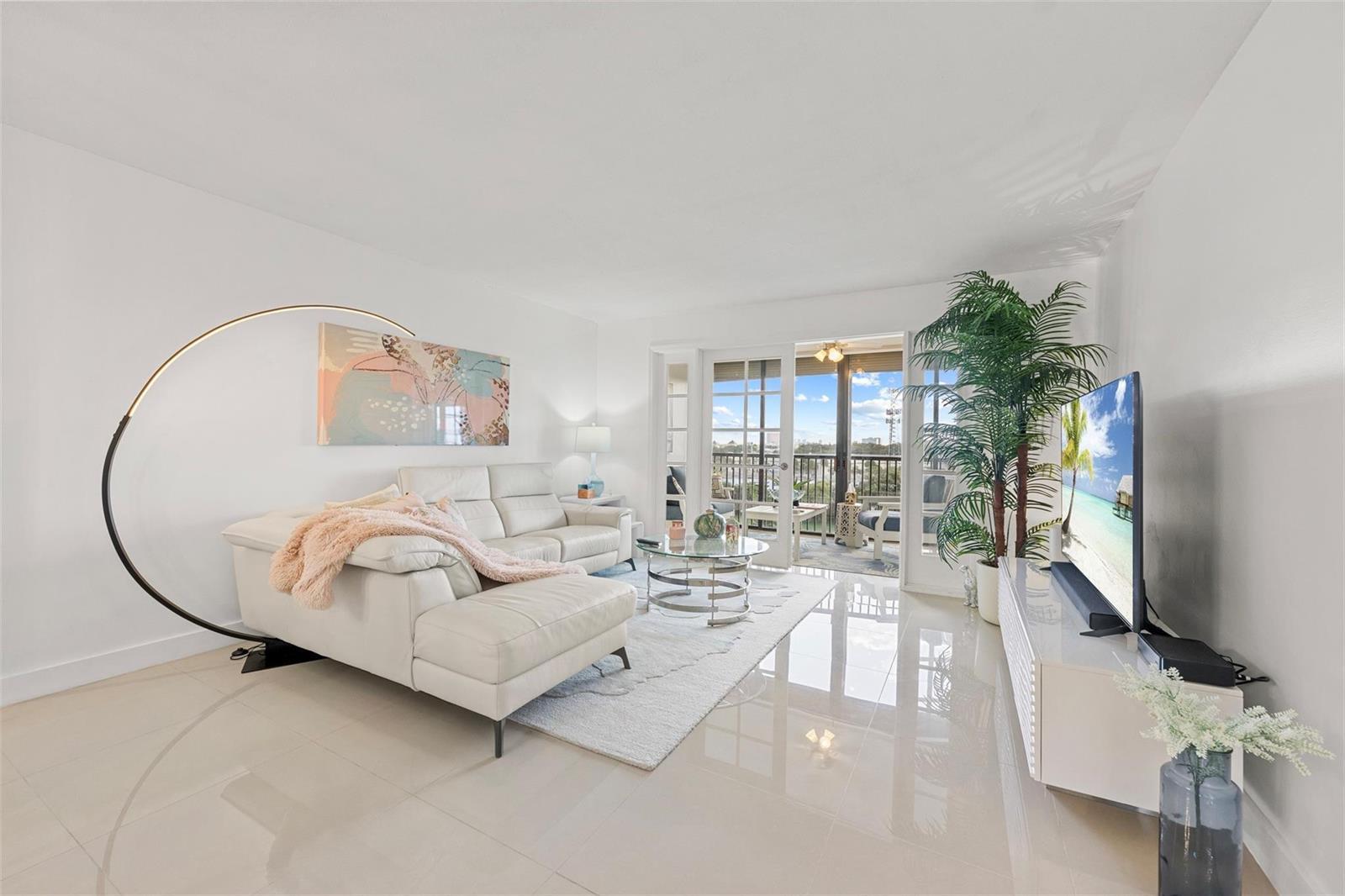 2202 S Cypress Bend Drive # 606, Pompano Beach FL 33069 photo 3