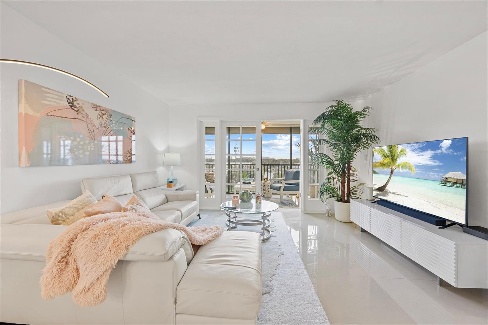 2202 S Cypress Bend Drive # 606, Pompano Beach FL 33069 photo 4