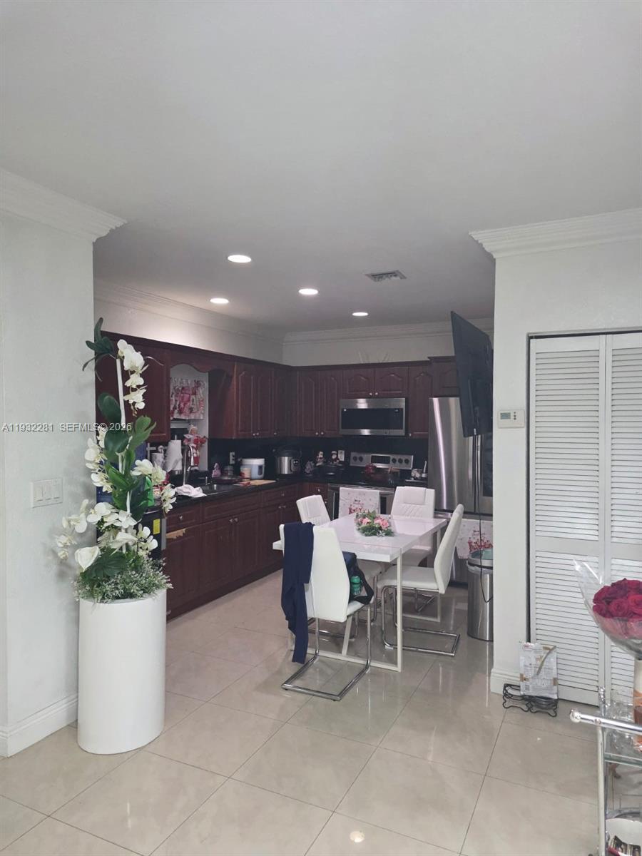 16201 SW 169th Ave # B, Miami FL 33187 photo 3