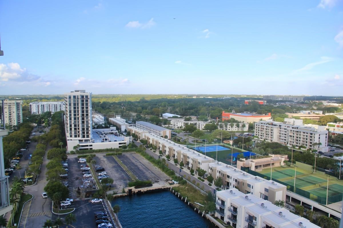 11111 Biscayne Boulevard # 1901, Miami FL 33181 photo 5