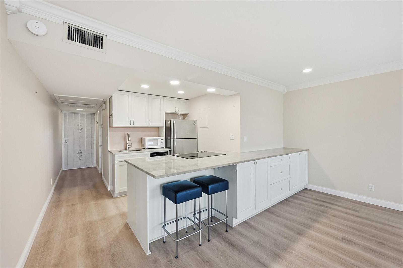 801 NE 18th Court # 202, Fort Lauderdale FL 33305 photo 4