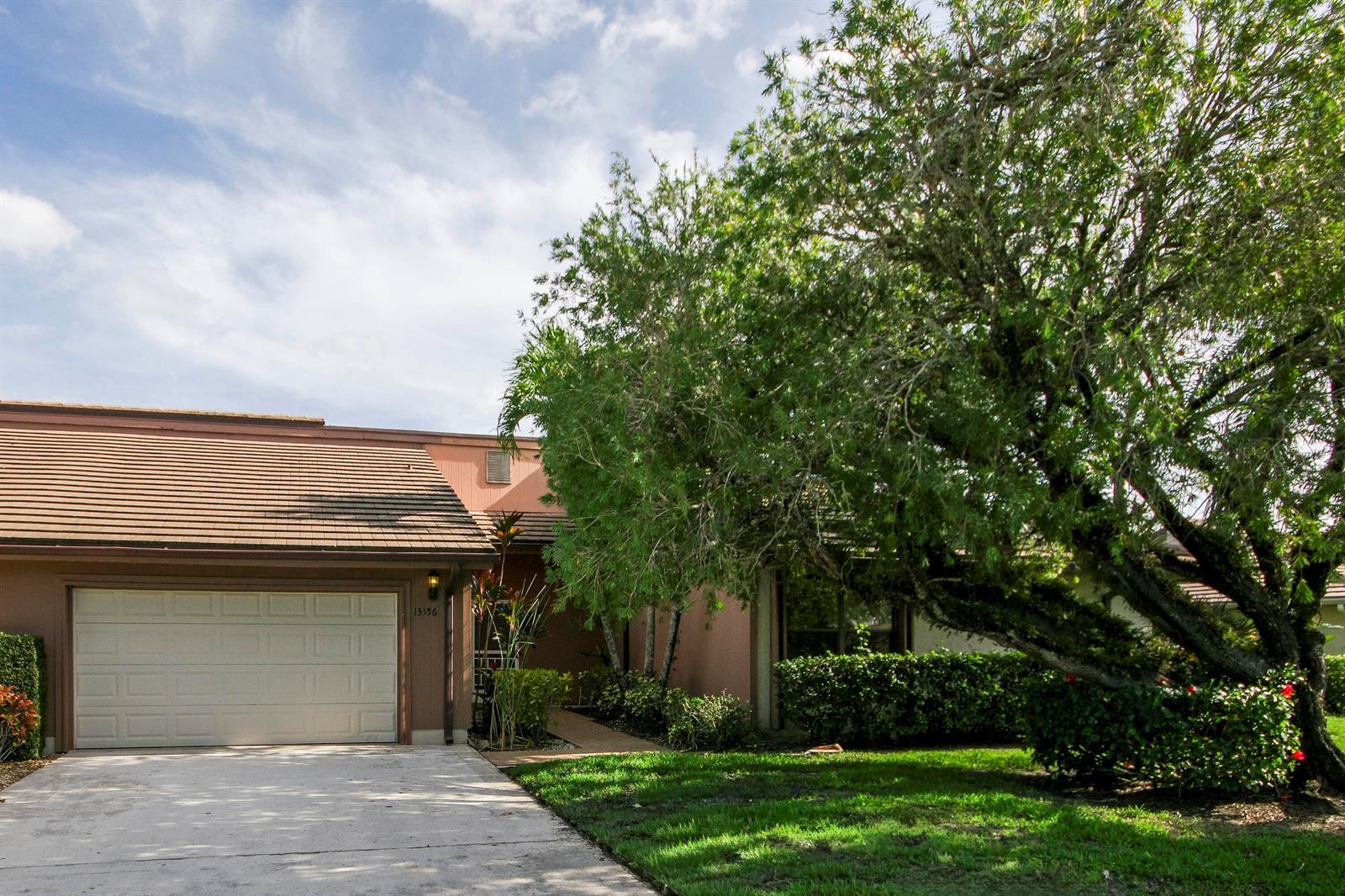 13356 Touchstone Place, Palm Beach Gardens FL 33418 photo 3