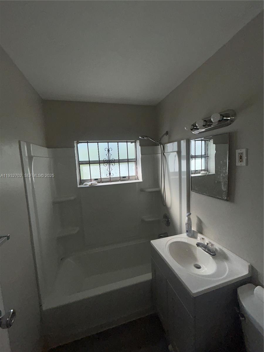 1180 NW 64th St # B, Miami FL 33150 photo 4