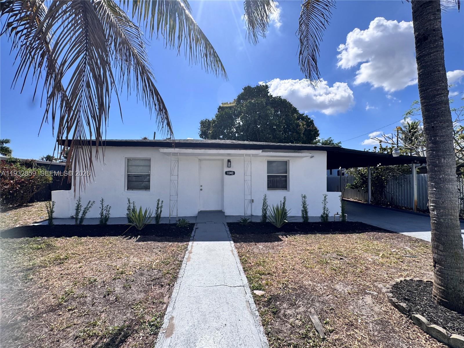 1040 Curtiss Dr, Opa-Locka FL 33054 photo 3