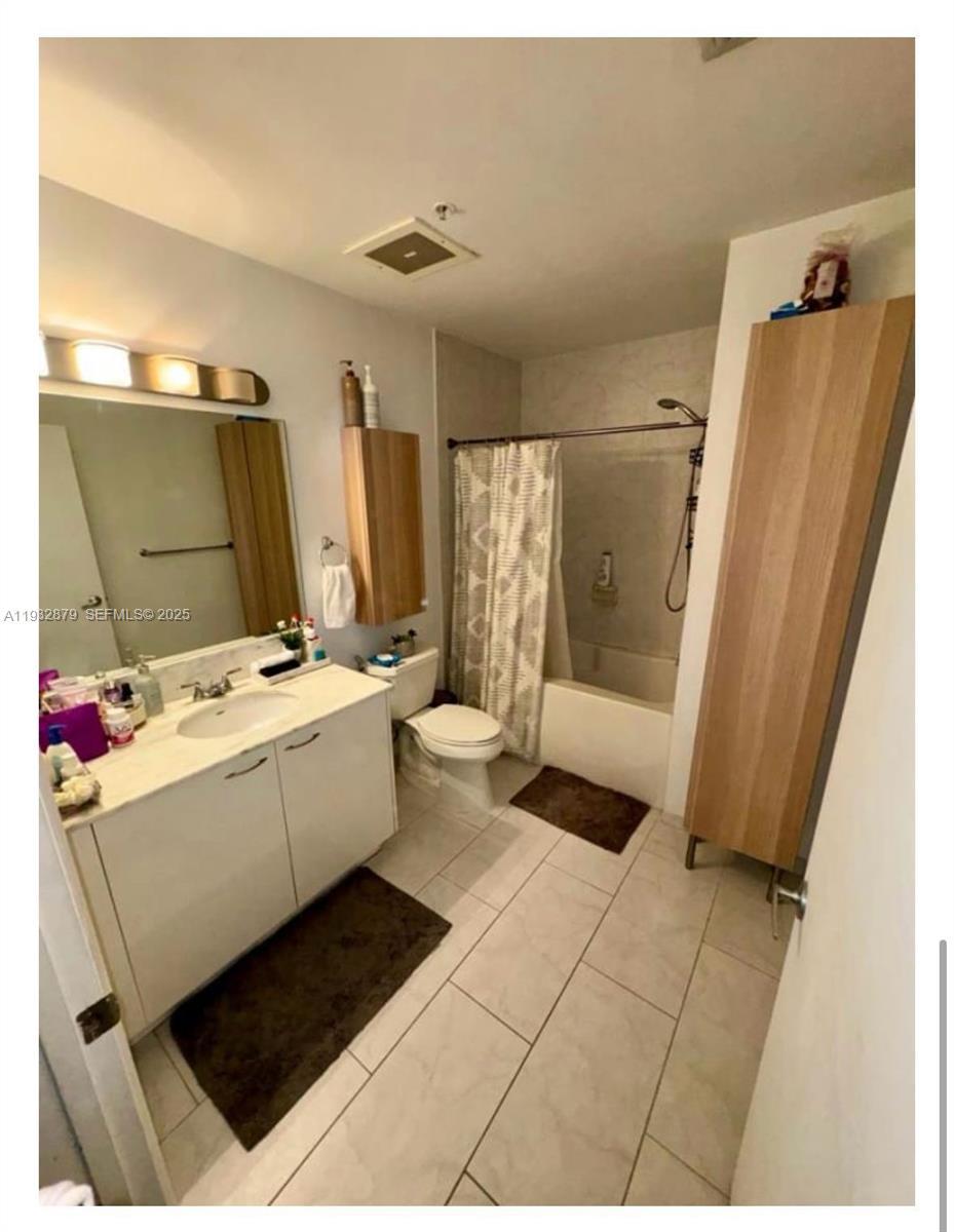 133 NE 2nd Ave # 2108, Miami FL 33132 photo 3