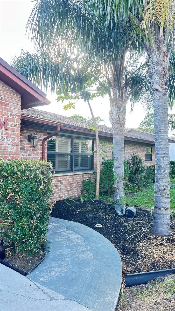 2842 Somerset Road Road, Lake Worth FL 33462