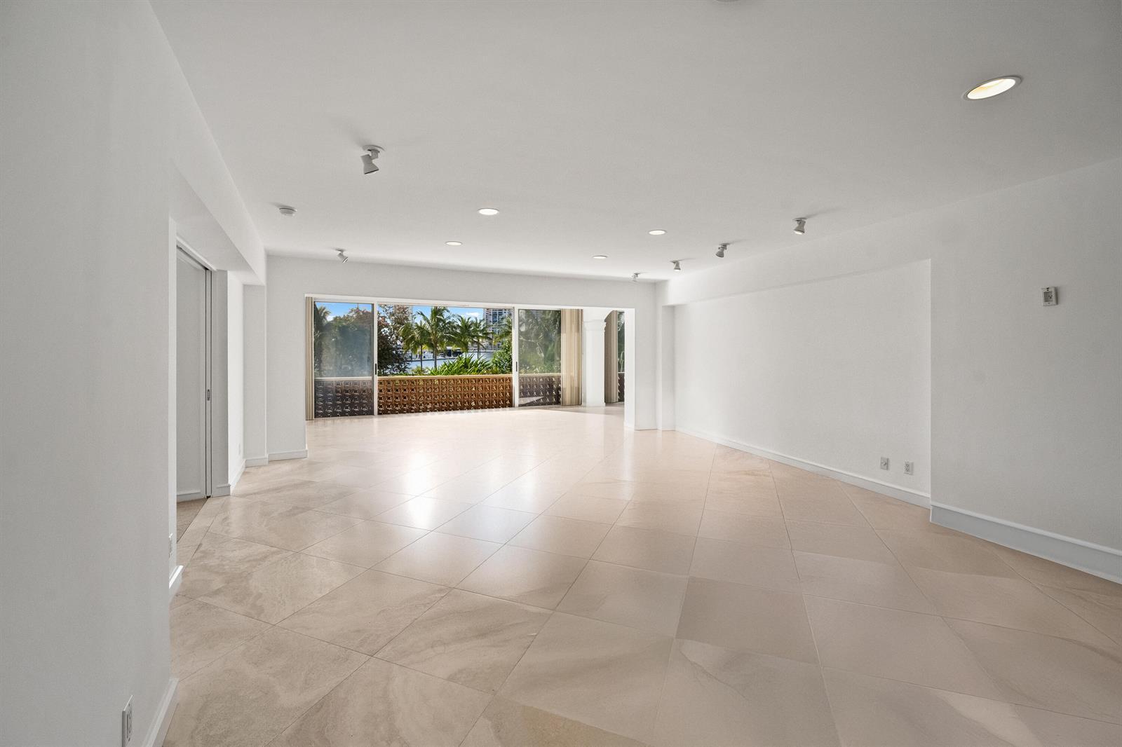 369 S Lake Drive # 2e, Palm Beach FL 33480 photo 4