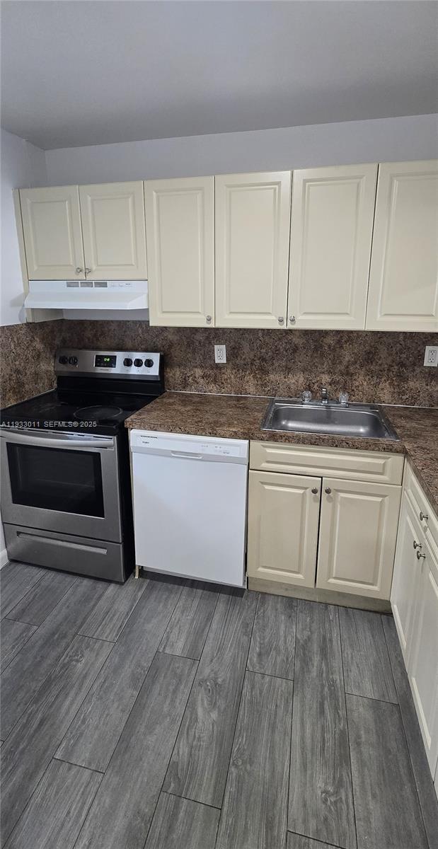 10820 SW 200th Dr # 412, Cutler Bay FL 33157 photo 2
