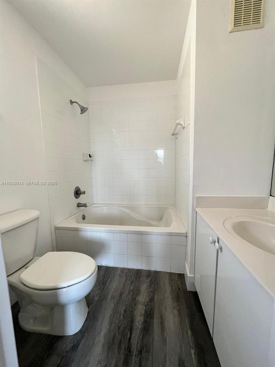8964 W Flagler St # 209, Miami FL 33174 photo 3