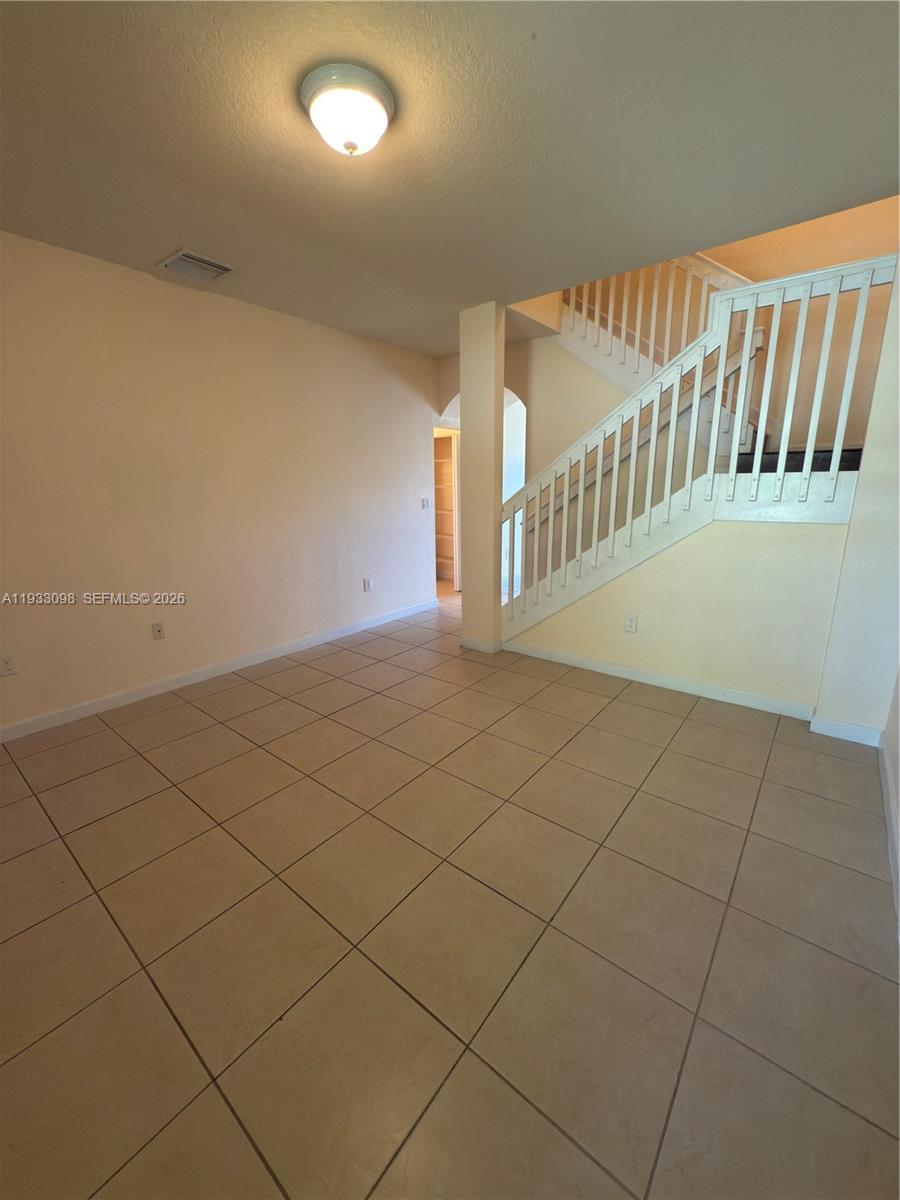 Miami, FL 33185 photo 2