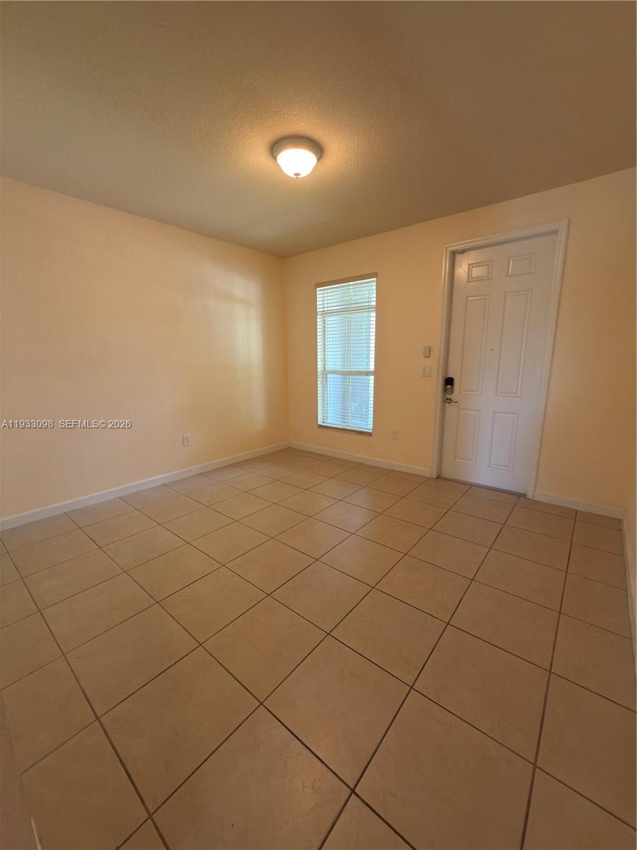 Miami, FL 33185 photo 3