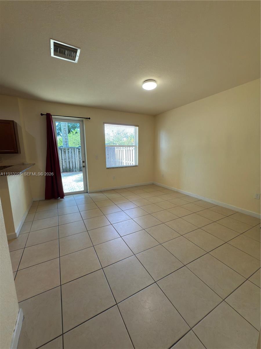 Miami, FL 33185 photo 5