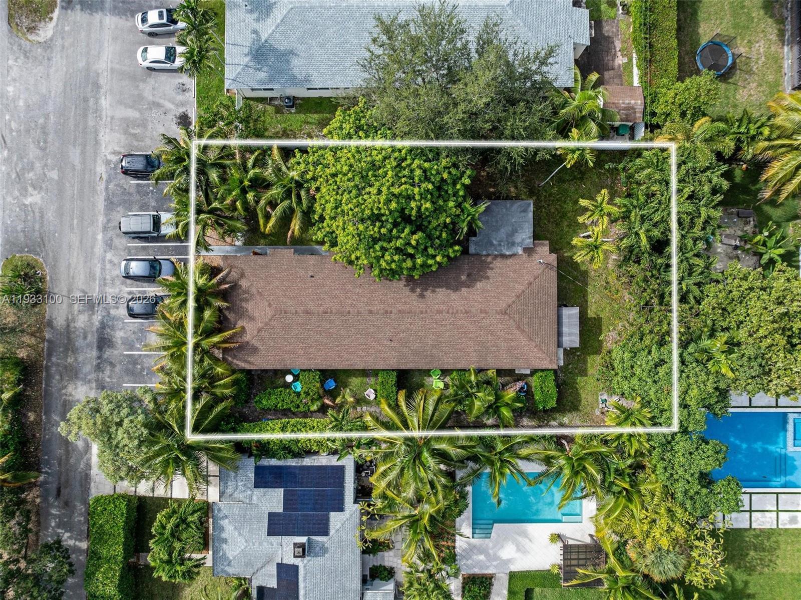859 NE 90th St, Miami FL 33138
