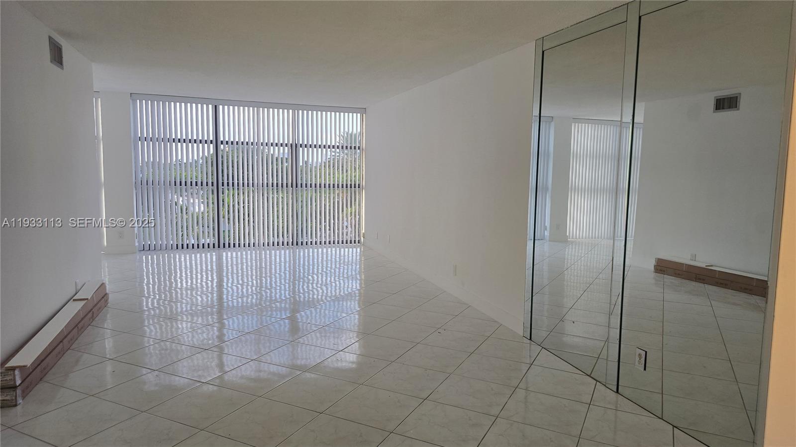 600 Parkview Dr # 525, Hallandale Beach FL 33009 photo 2