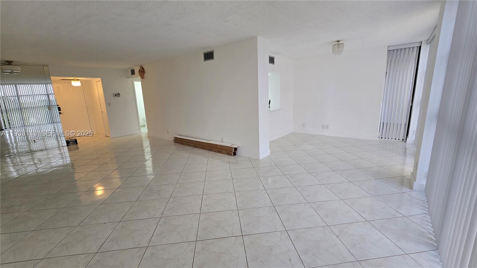 600 Parkview Dr # 525, Hallandale Beach FL 33009 photo 3