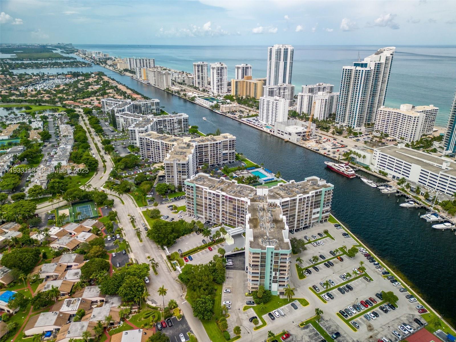 600 Parkview Dr # 525, Hallandale Beach FL 33009 photo 4