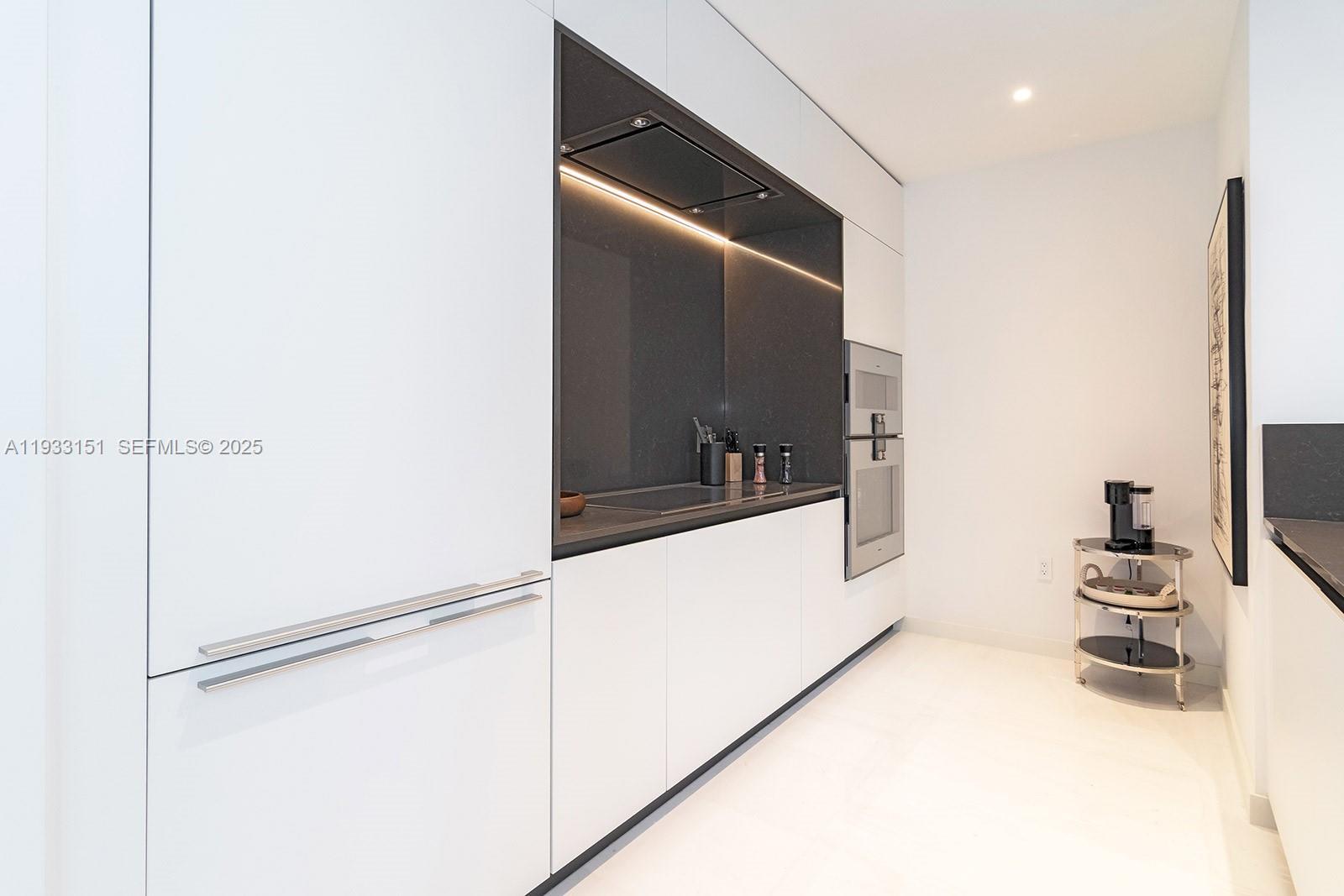 300 Biscayne Blvd Way # 805, Miami FL 33131 photo 5