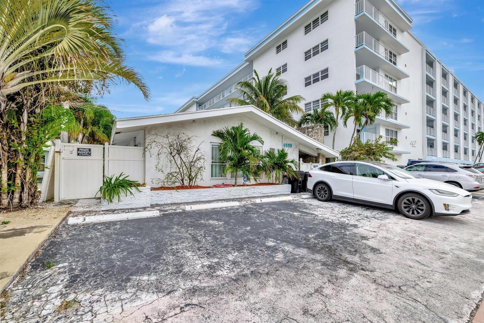 4548 N Ocean # 4, Lauderdale By The Sea FL 33313 photo 2