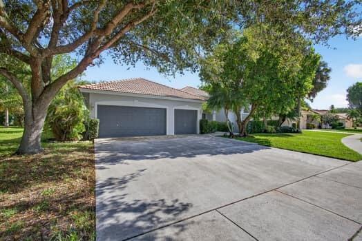 4338 Danielson Drive, Lake Worth FL 33467 photo 2