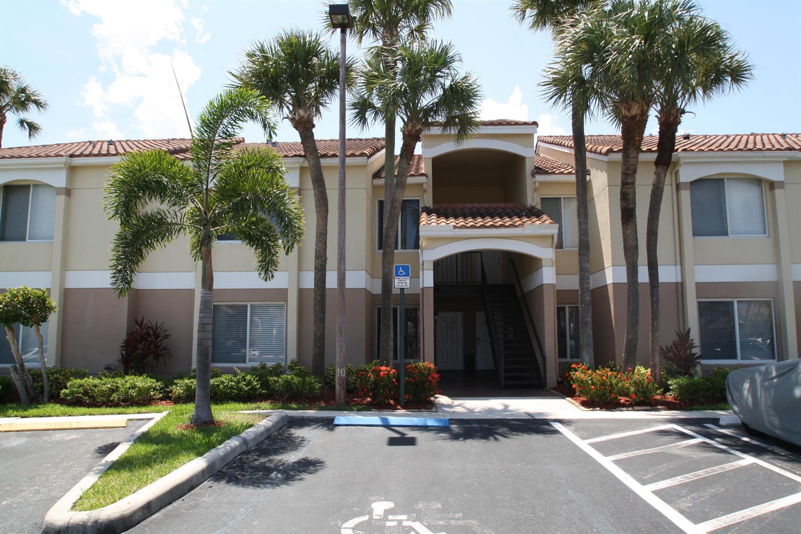 815 W Boynton Beach Boulevard # 203, Boynton Beach FL 33426 photo 2