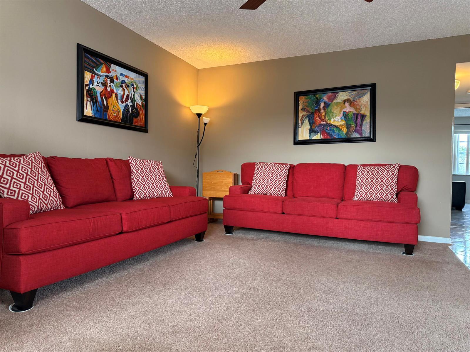 470 Capri J, Delray Beach FL 33484 photo 2