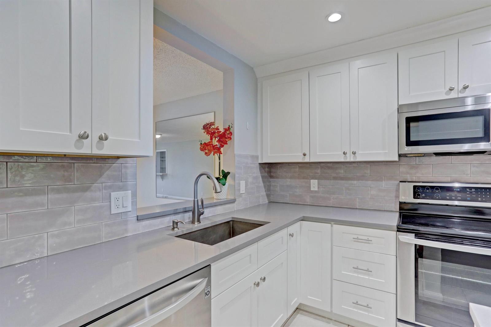3011 SW 21st Terrace # 382a, Delray Beach FL 33445 photo 2