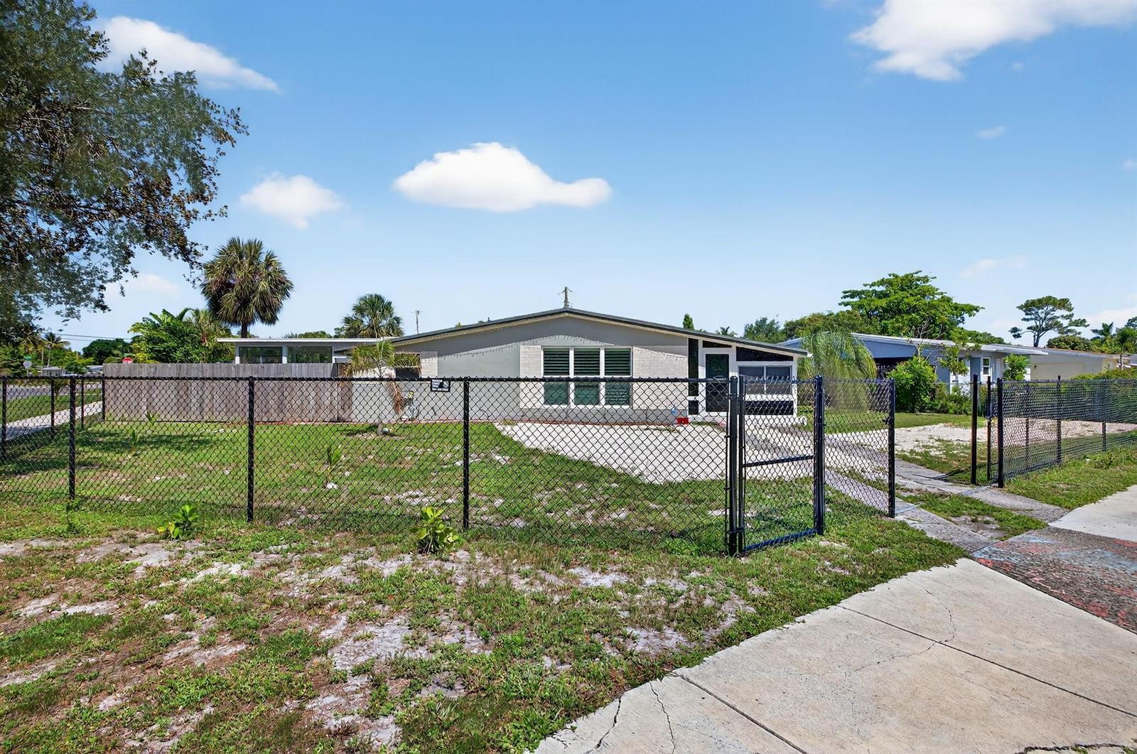 300 SW 25th Avenue, Fort Lauderdale FL 33312 photo 2