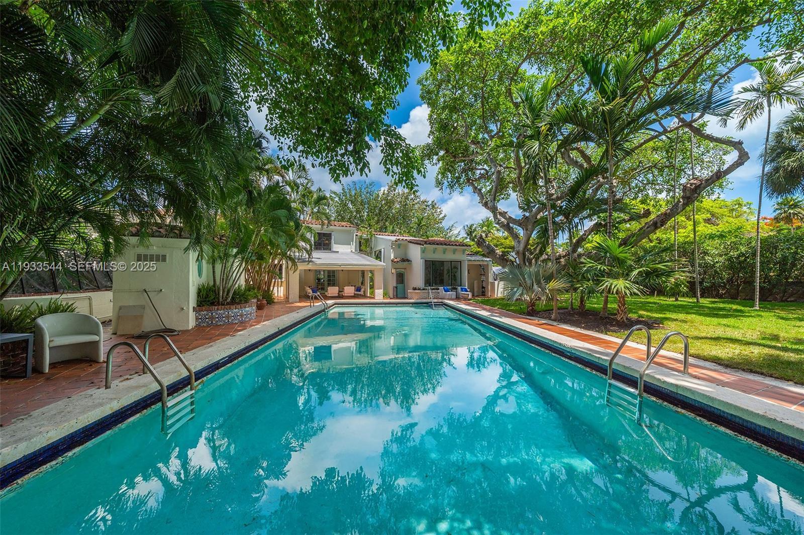 3500 Flamingo Dr, Miami Beach FL 33140 photo 2