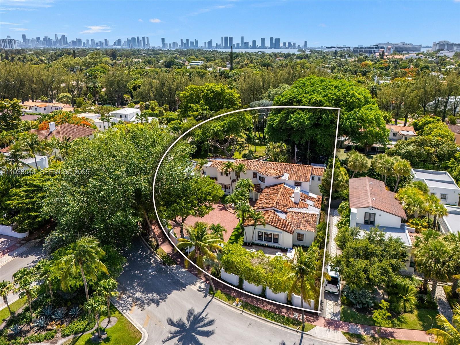 3500 Flamingo Dr, Miami Beach FL 33140 photo 3