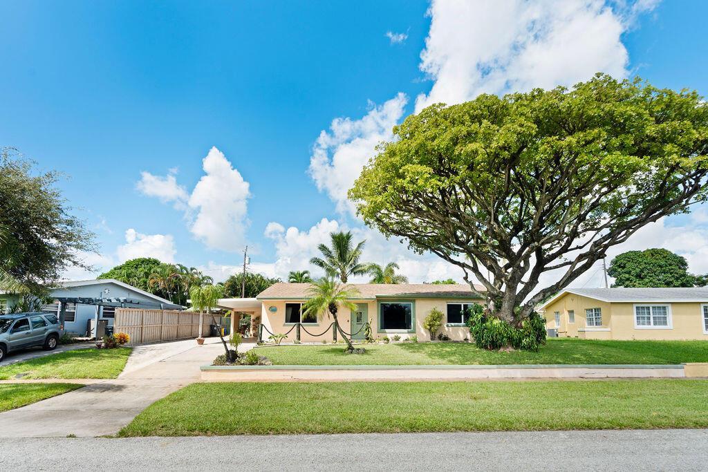 1613 Nanette Court, Lake Worth FL 33461 photo 3
