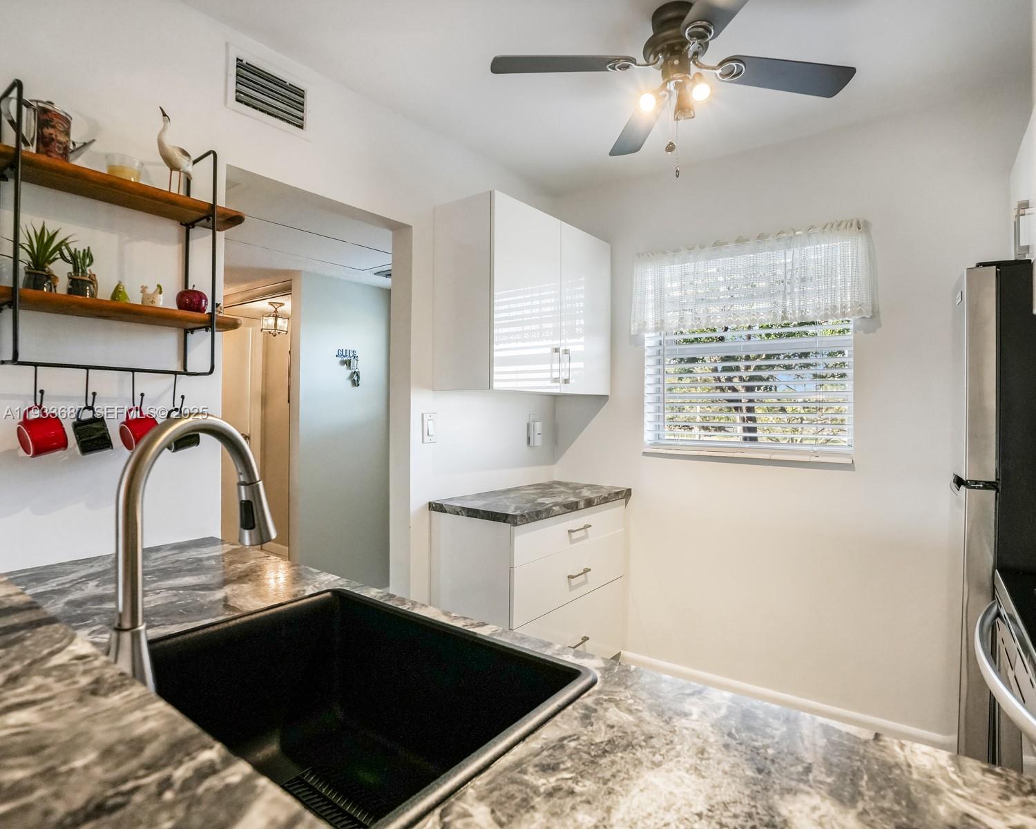 4706 NW 36th St # 507, Lauderdale Lakes FL 33319 photo 3