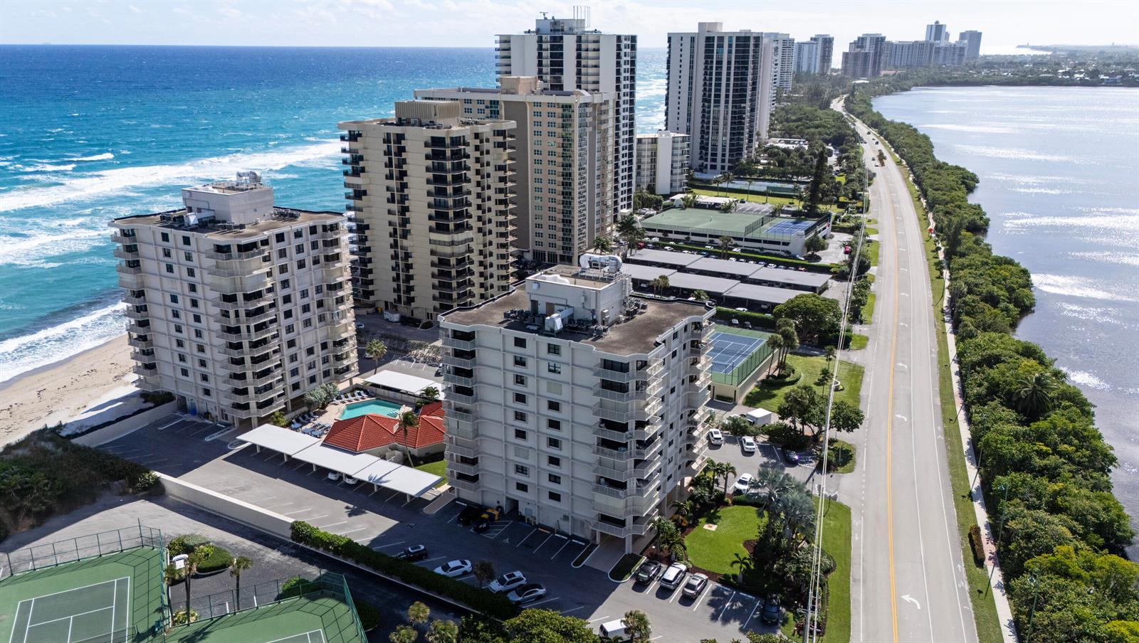 5480 N Ocean Drive, Singer Island FL 33404 photo 3