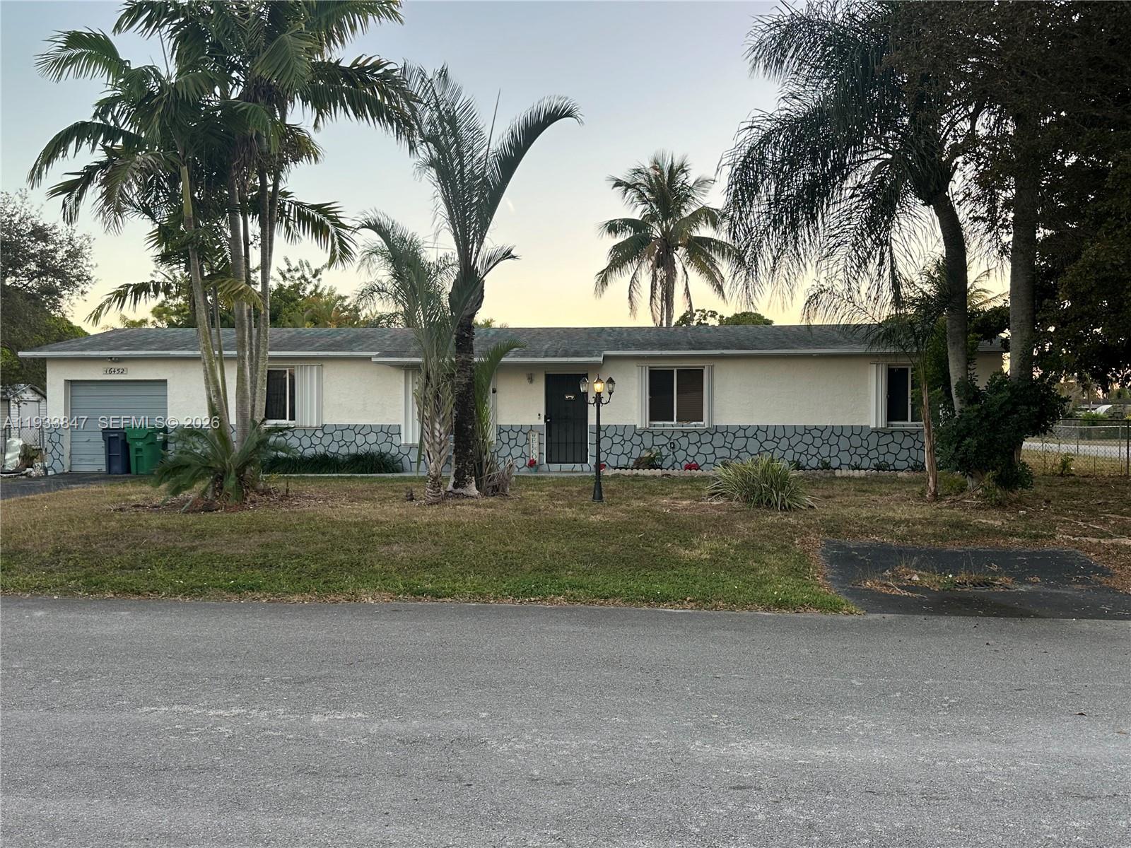 16452 SW 293rd St, Homestead FL 33033 photo 2