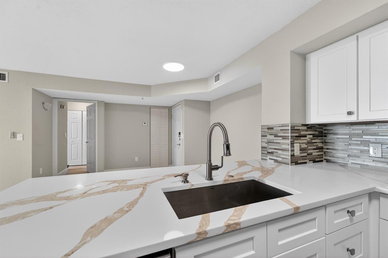 167 Yacht Club Way # 104, Hypoluxo FL 33462 photo 3