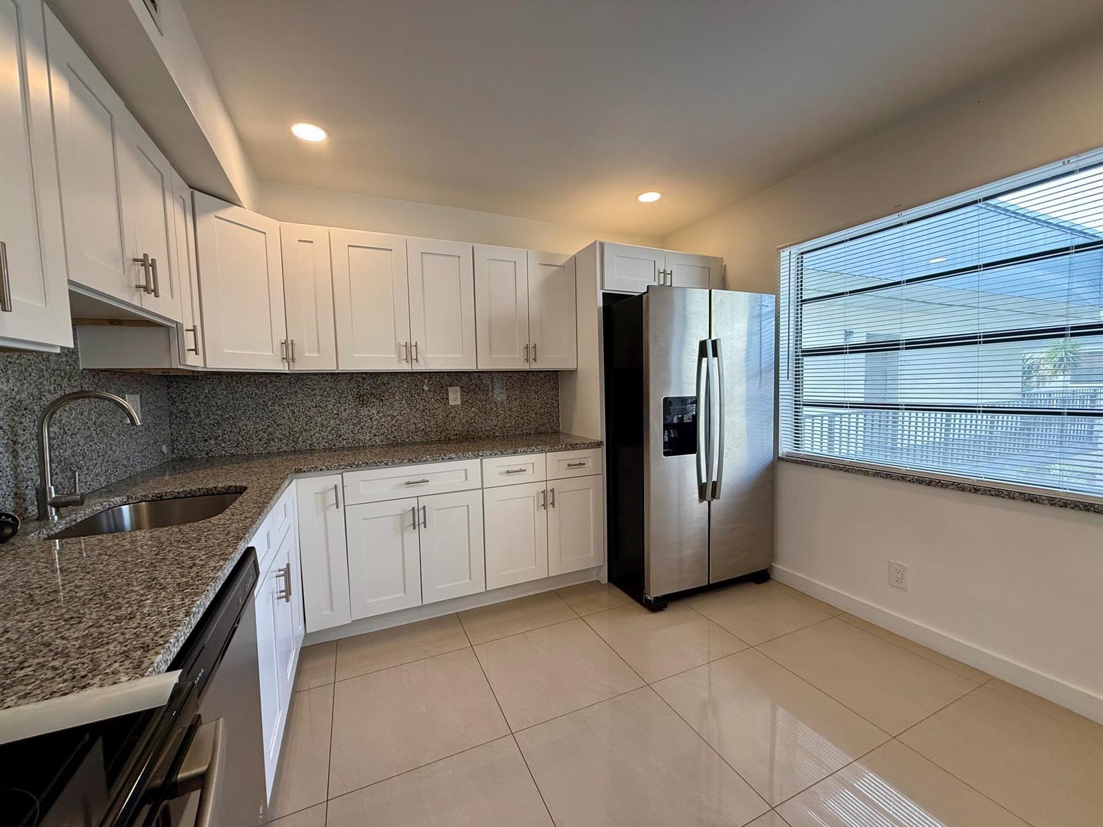 514 Piedmont K, Delray Beach FL 33446 photo 2
